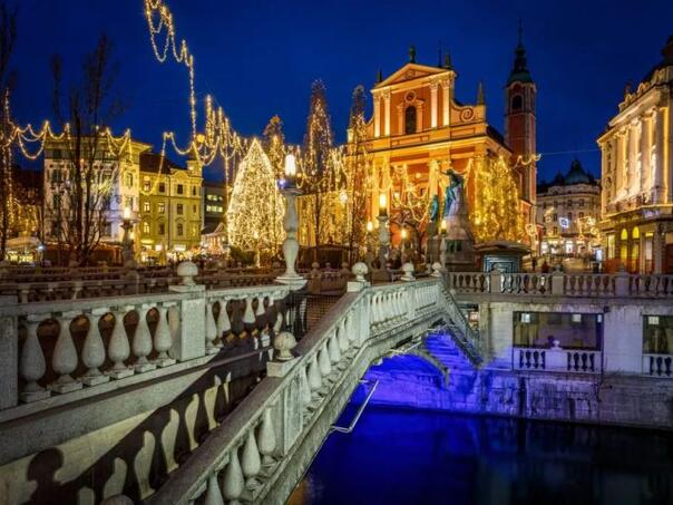 Obavezna božićnica u Sloveniji: Zaposleni u decembru dobijaju 639 eura