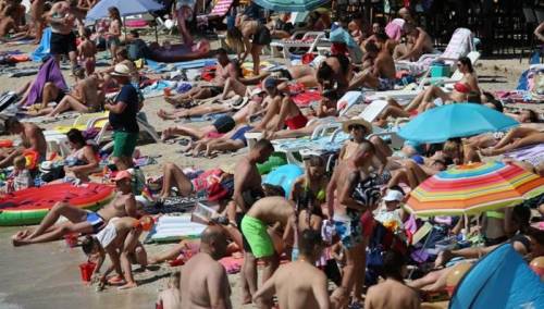 Obavezna maska i testiranje na covid-19 odbija turiste