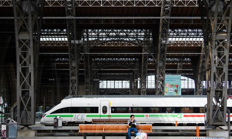 Obavezni dvosedmični karantin za sve koji dolaze u Njemačku