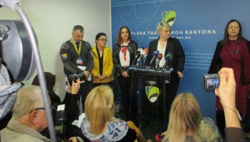 Obaviješteni građani da su u obavezi ispoštovati mjeru kućne izolacije