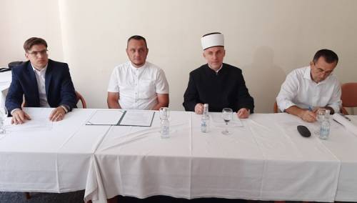 Kolektivna dženaza za 12 prijedorskih žrtava 20. jula