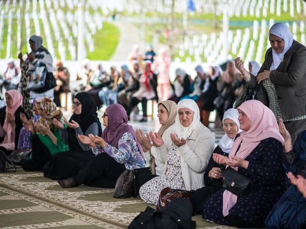 Obilježena 21. godišnjica od prve kolektivne dženaze u Potočarima