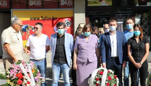 Obilježena 28. godišnjica masakra na Trgu solidarnosti na Alipašinom Polju
