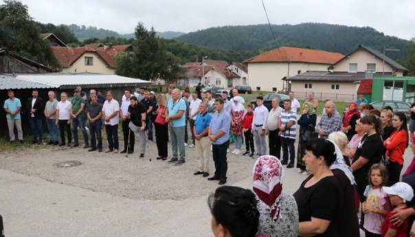 Obilježena 28. godišnjica masakra u Tarčinu