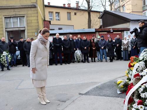Obilježena 32. godišnjica stradanja Sarajlija u redu za vodu