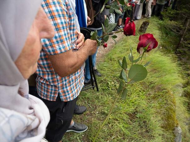 Obilježena 32. godišnjica streljanja logoraša na Korićanskim stijenama