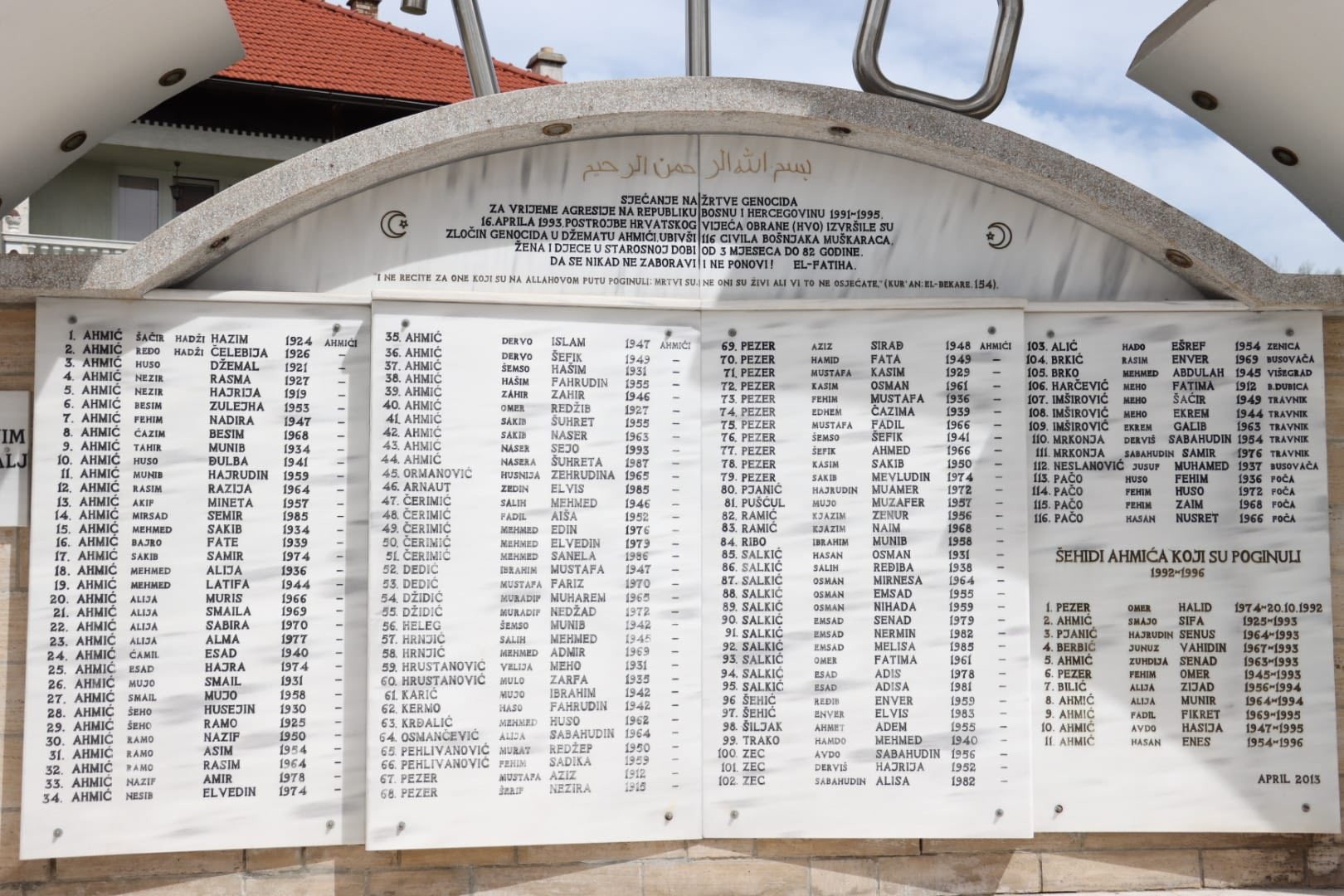 Obilježena godišnjica pokolja u Ahmićima: Sjećanje na 116 ubijenih