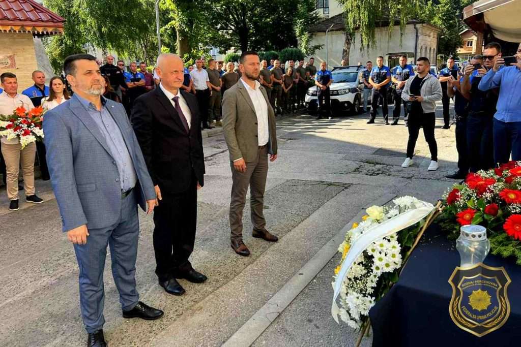 Obilježena godišnjica pogibije policajca Ante Valjana u Travniku