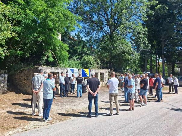 Obilježena godišnjica stradanja civila iz Modre i okolnih sela kod Sanskog Mosta