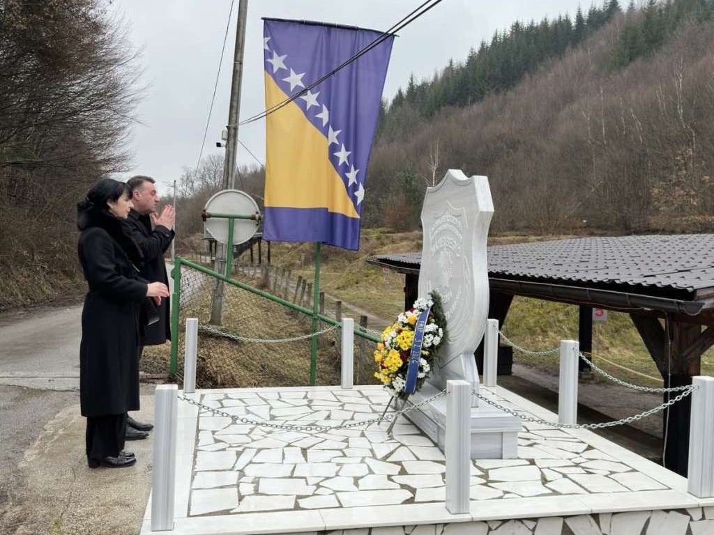 Obilježena sedma godišnjica od ubistva policijskog službenika Mahira Begića