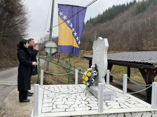 Obilježena sedma godišnjica od ubistva policijskog službenika Mahira Begića
