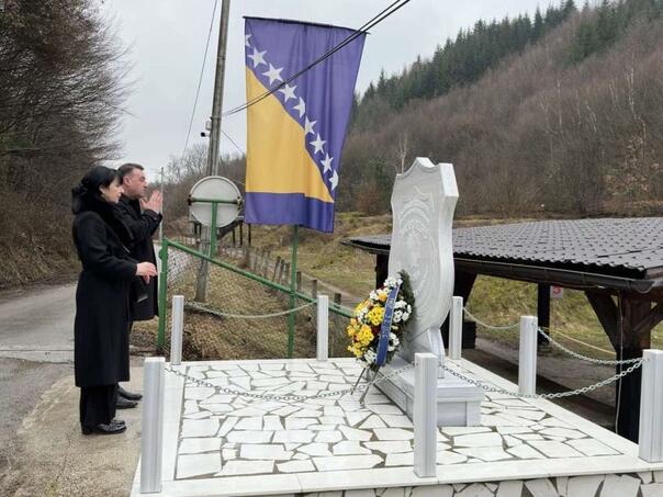 Obilježena sedma godišnjica od ubistva policijskog službenika Mahira Begića