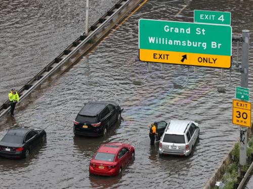 Obilna kiša paralizirala New York, poginulo devet osoba