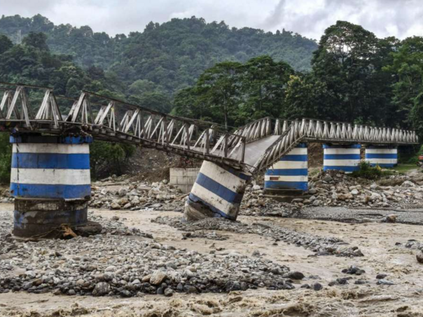 Obilne kiše izazvale poplave i klizišta, odnijele brojne žrtve u indijskom Darjeelingu i Nepalu