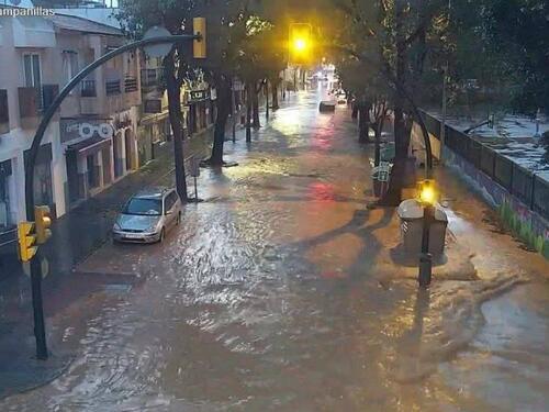 Obilne kiše u Španiji treću sedmicu: Dvoje nestalih, stotine evakuisanih
