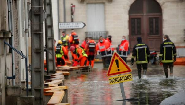 Obilne poplave pogodile jugozapad Francuske