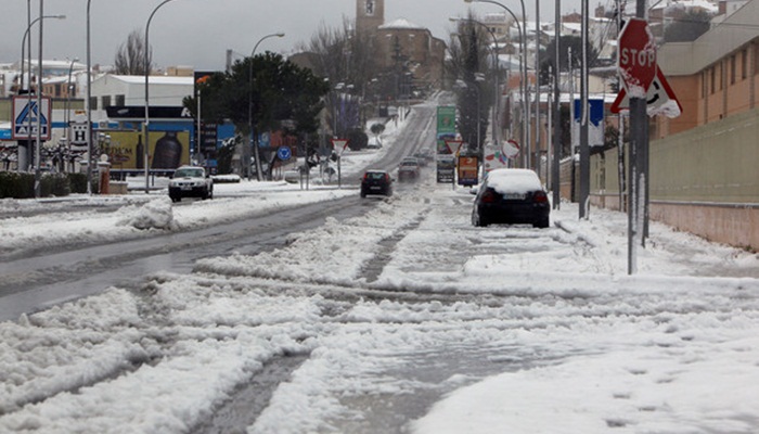 Obilni snijeg i kiša zahvatili Španiju, dvoje poginulih