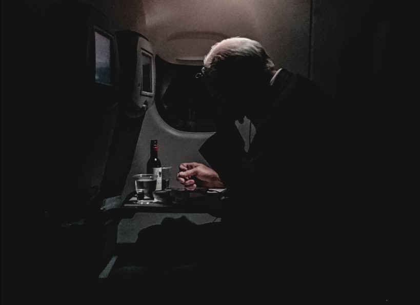 Objašnjenje zašto je hrana u avionu često loša i bezukusna