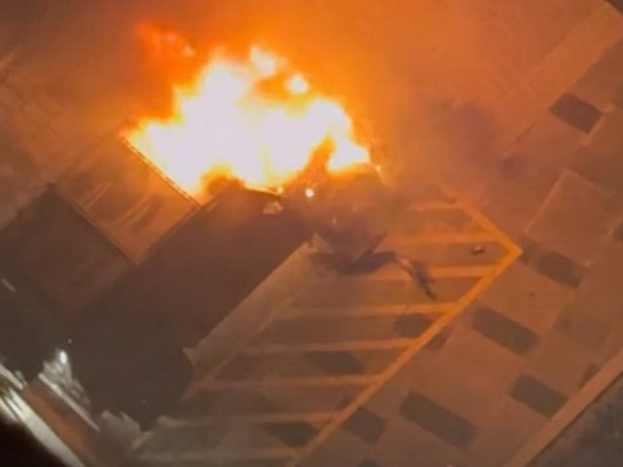 Objavio snimak: Zapaljen automobil Bake Praseta vredan 500.000 eura