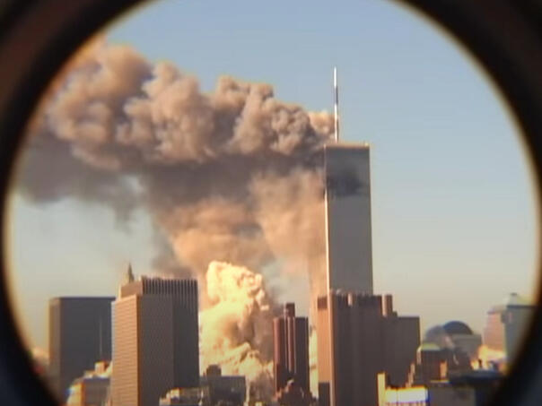 Objavljen do sada neviđeni snimak urušavanja tornjeva u New Yorku 11. septembra