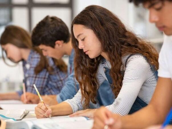 Objavljen konkurs za dodjelu stipendija djeci boraca-branitelja BiH