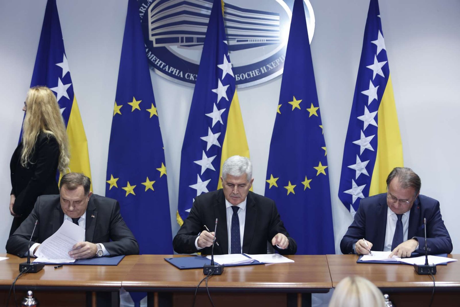 Objavljen tekst sporazuma HDZ-a, SNSD-a i Osmorke