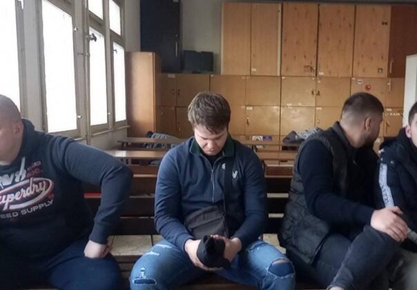 Objavljena fotografija Vučićevih nasilnika koji su premlatili studente u Novom Sadu