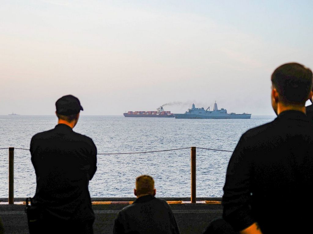 Objavljene fotografije američke zapljene iranskog broda