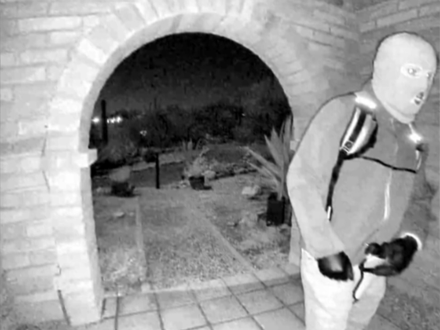 Objavljene fotografije otmičara majke američke novinarke koja je intervjuisala Epsteinove žrtve