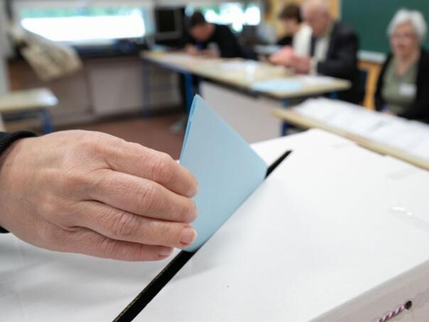 Objavljeni podaci o izlaznosti u Ambasadi BiH u Beogradu do 15 sati