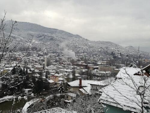 Oblačno jutro širom BiH, slaba kiša na jugu i jugozapadu