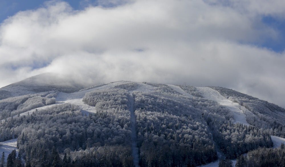 Oblačno sa kišom, na planinama snijeg, u Neumu 15 stepeni