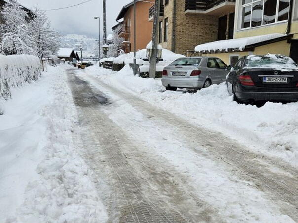Oblačno vrijeme sa snijegom u Bosni, na Sokocu -8 stepeni