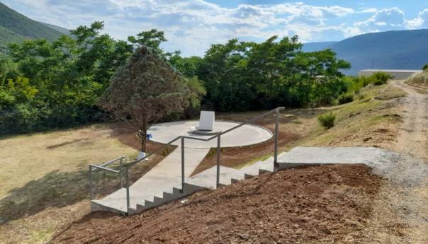 Obnavlja se spomenik na Uborku kod Mostara