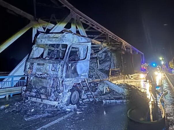 Obustavljen saobraćaj na međunarodnom graničnom prelazu Rača - Sremska Rača zbog nezgode