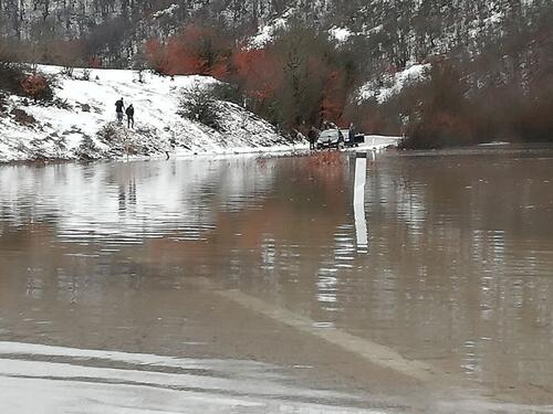 Prijete poplave: Rastu vodostaji bh. rijeka, neke se i izlile