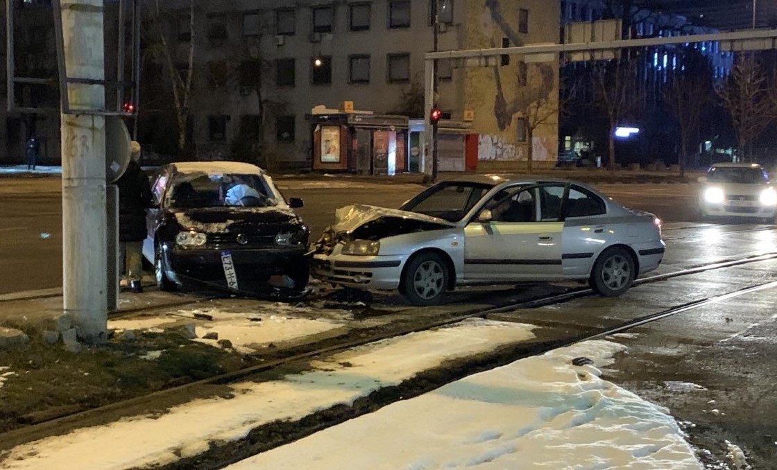 Obustavljen tramvajski saobraćaj u Sarajevu zbog sudara dva vozila