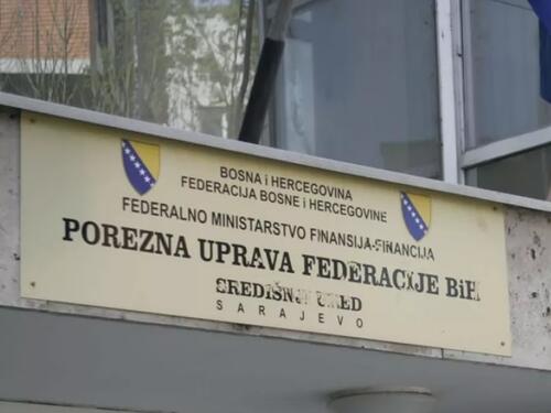 Obveznici u Federaciji uplatili više od tri milijarde KM javnih prihoda