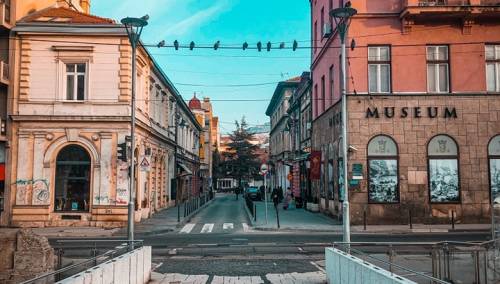 Očekuje nas vjetrovito i nestabilno vrijeme, temperature iznad prosjeka