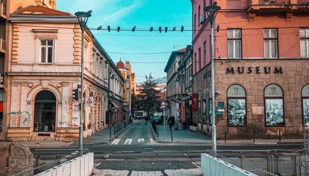 Očekuje nas vjetrovito i nestabilno vrijeme, temperature iznad prosjeka