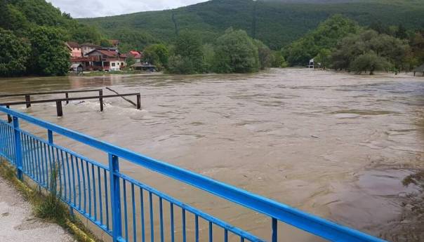 Očekuju se pljuskovi koji mogu izazvati bujične poplave