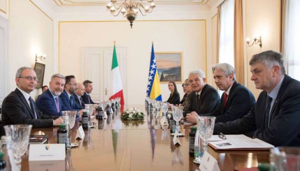 Očuvati stabilnost u BiH i nastaviti reformski proces na putu ka EU