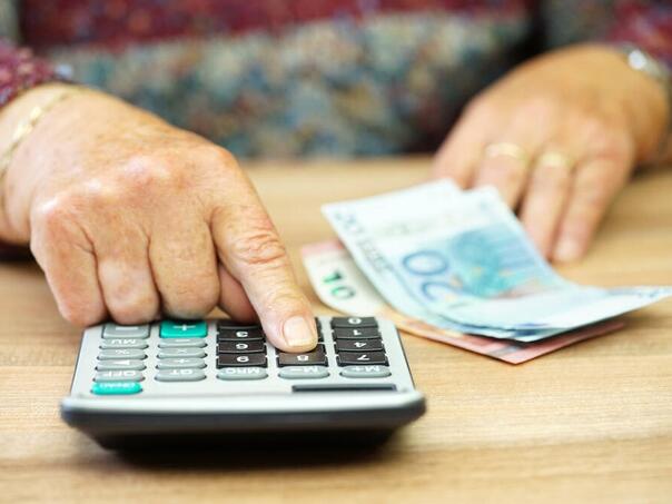 Od 1. februara rastu penzije u RS, u Federaciji se još ne zna