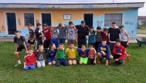 Od bare napravili stadion, uređuju objekat i kreću sa seniorima