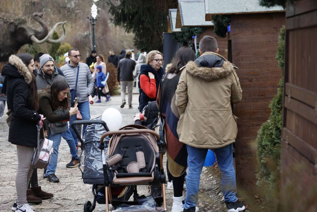 Od danas i noćni termini klizanja u Pionirskoj dolini
