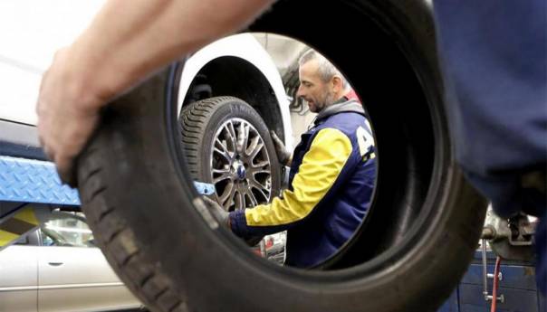 Od danas obavezno posjedovanje zimske opreme