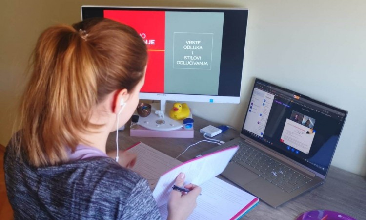 Od petka u srednjim školama KS online nastava