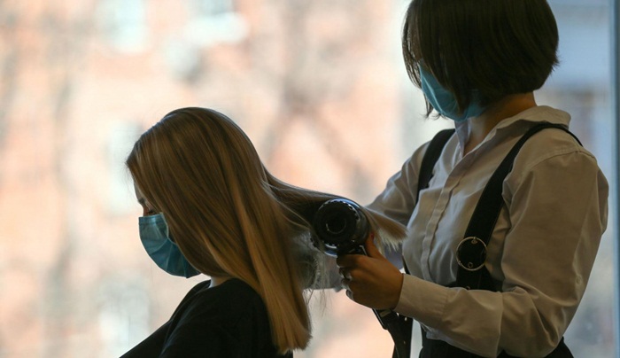 Od ponedjeljka dozvoljen rad frizerima i kozmetičarima u RS