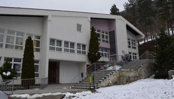 Od ponedjeljka nastava za učenike u Potočarima, obezbijeđene peći za grijanje