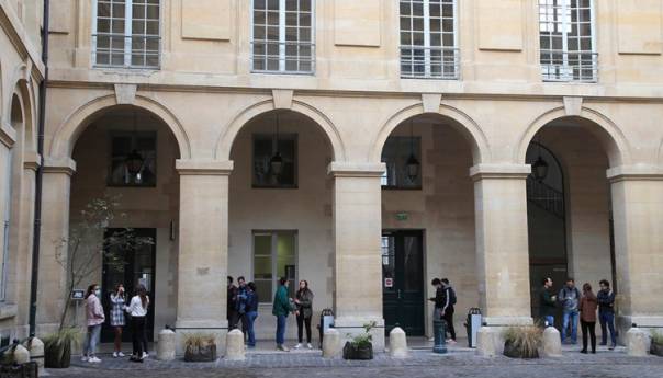 Od ponedjeljka nove mjere u Parizu?